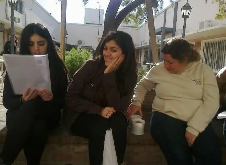 ESTUDIANTES DE IDES 2
