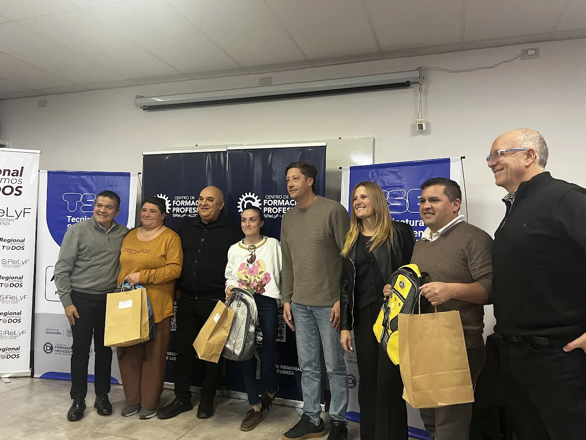 entrega de kits sonm costo por el curso de enfermeria