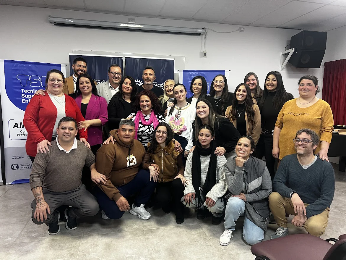 17 aspirantes a enfermeria en el sindicato luz y fuerza