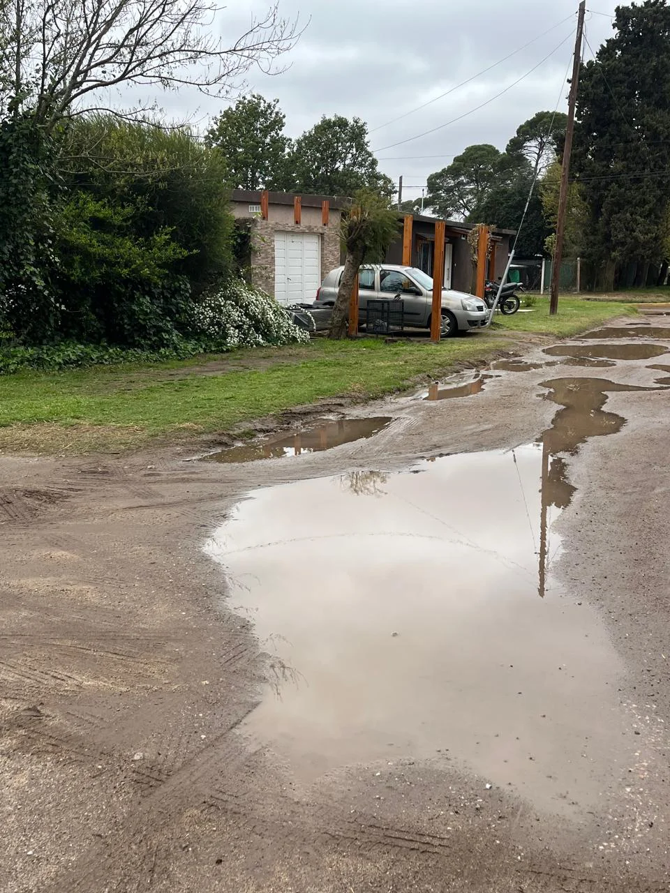 BARRIO EL LIBERTADOR RECLAMO CALLES 12345