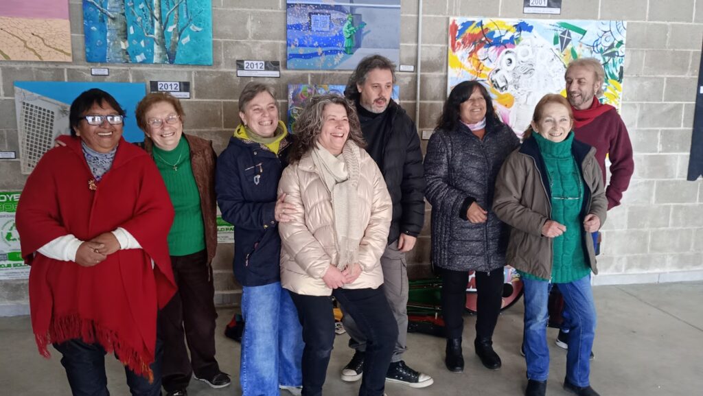 Parte del grupo de Fundación Juntos a la Par